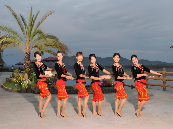 Others 5, Palm Spring Resort, Myitkyina
