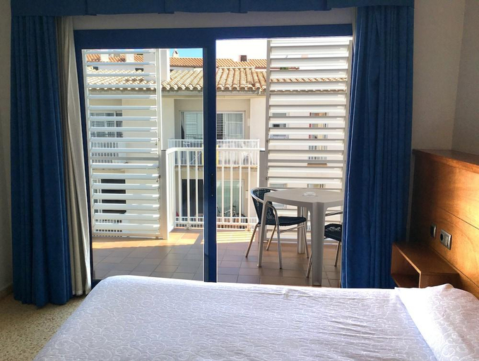 Bedroom 3, Hotel Octavia Cadaques, Girona