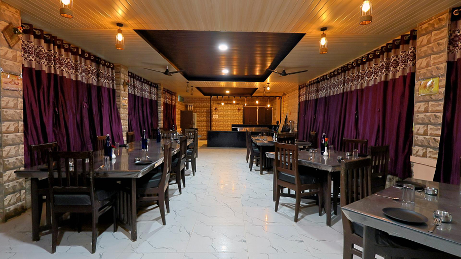 Food & Drinks, Kanha Resort, Mandla
