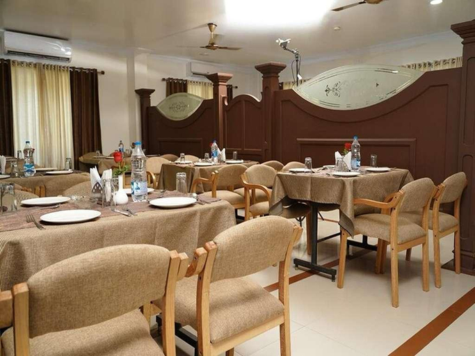 Food & Drinks 3, Malanadu Tourist Home, Kasaragod
