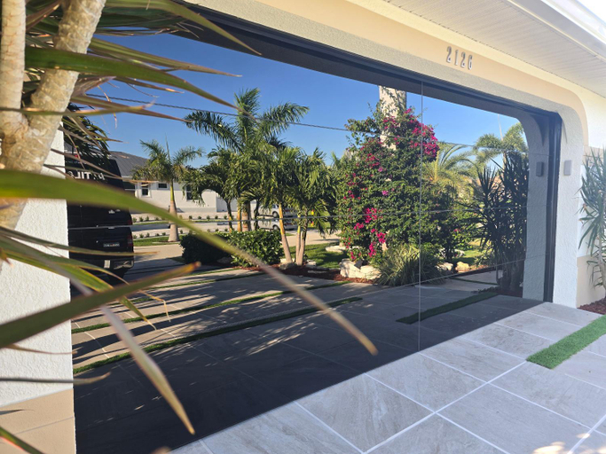 Others 2, 2 Private Cabanas with a private Pool and outdoor kitchen, Lee