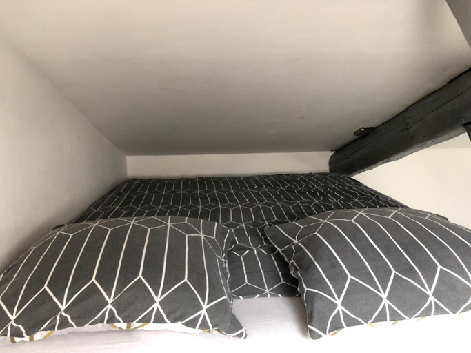Others 4, Appartement centre ville Orange, Vaucluse