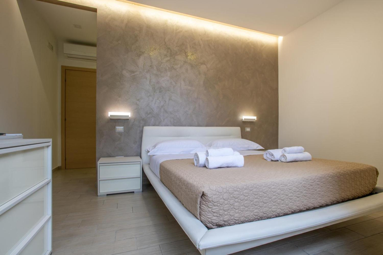 Bedroom 4, Nemesi, Salerno
