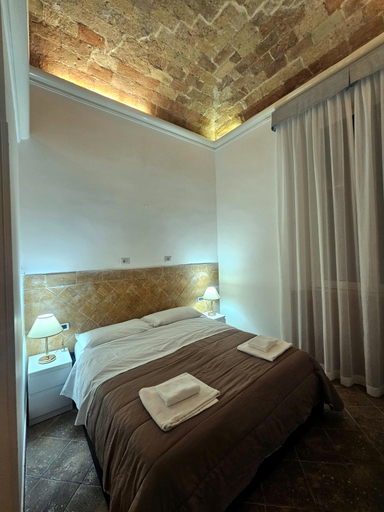 Bedroom 4, Check in Rome, Rome
