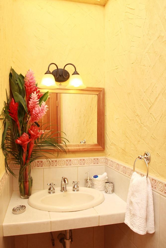 Bathroom 3, La Villa de Soledad B&B, La Ceiba