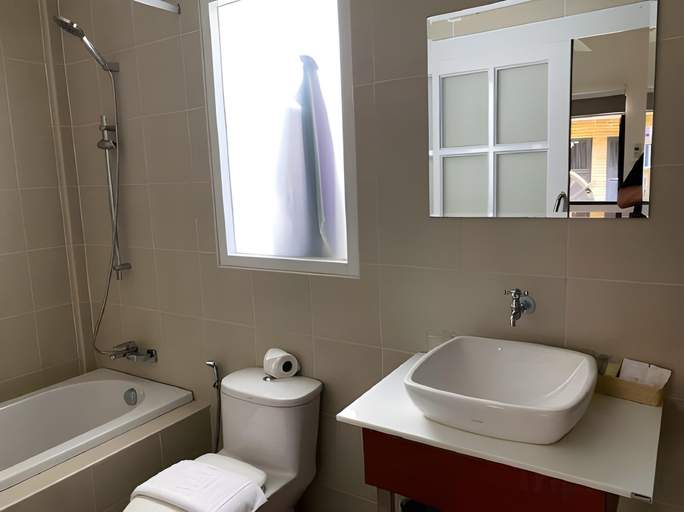 Bathroom 4, Capricorn Village, Phuket Island