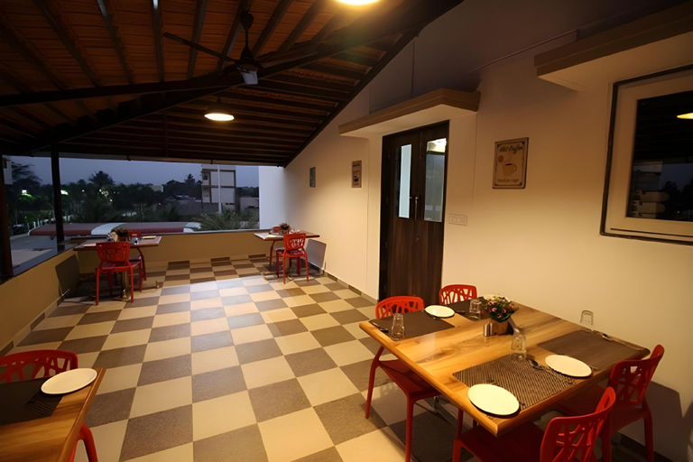 Food & Drinks 3, Hotel Majestique Pune, Pune