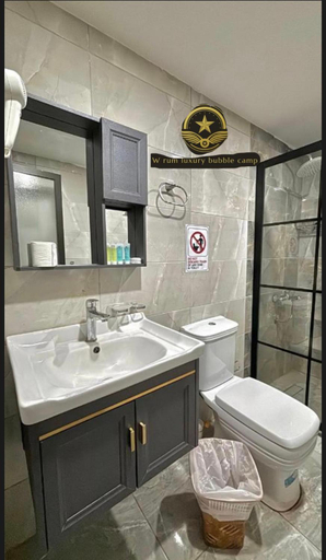 Bathroom, RUM W BUBBLE lUXURY CAMP, Quaira