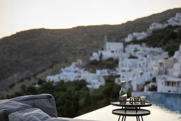2, House Y in Kardiani Tinos, South Aegean
