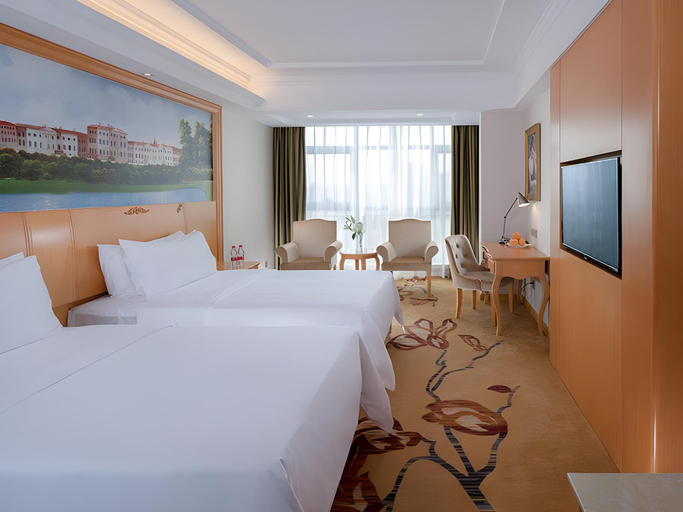 Bedroom 2, Vienna Hotel Guangxi Beihai High-Speed Railway Station, Beihai