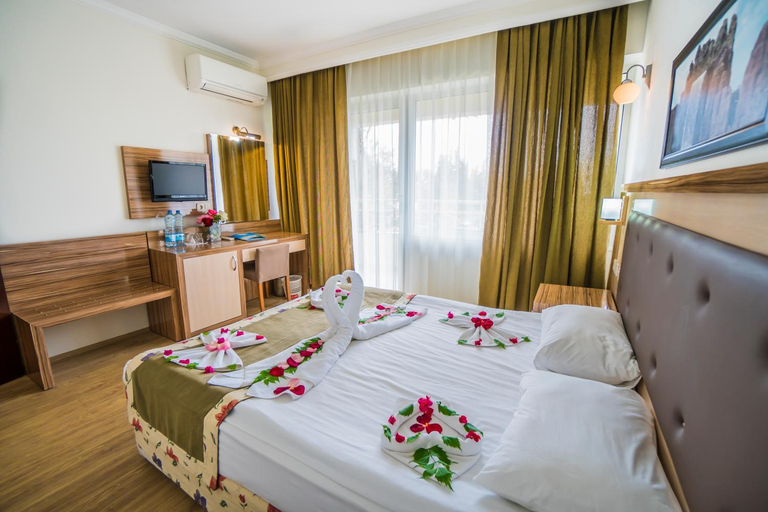 Bedroom 3, Bieno Venus Hotel - All Inclusive, Manavgat