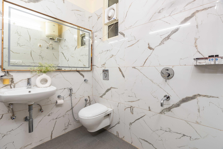 Bathroom, Homlee - Deecon Fully loaded flat with kitchen, Garhwal