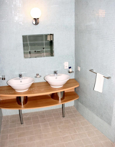 Bathroom 3, IMPERIAL ROYALE HOTEL, Lake Victoria
