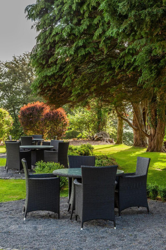 Food & Drinks 5, Mansion House Llansteffan, Carmarthenshire
