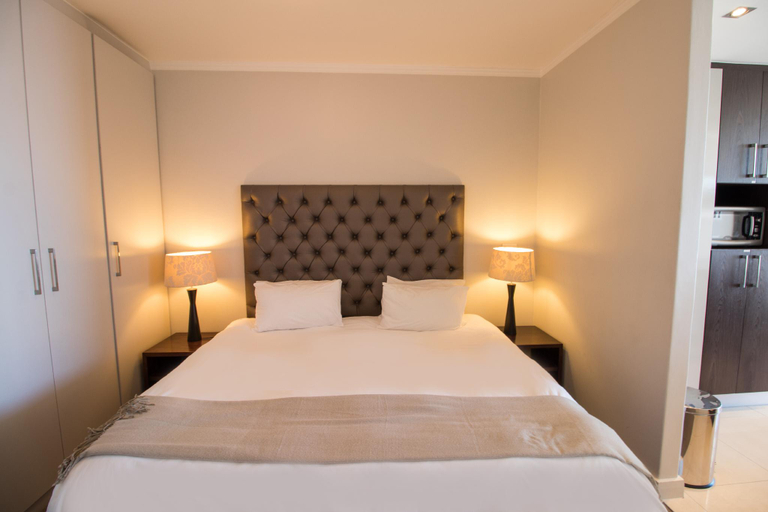 Bedroom 2, Camps Bay studio apartment - luxurious with stunning sea view, City of Cape Town