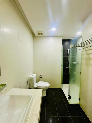 Bathroom 4, Infinity Sea View Apartment, Nha Trang