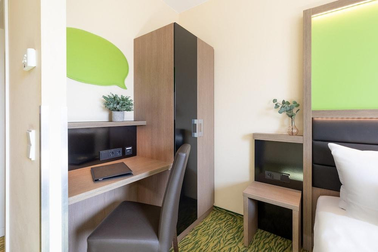 Bedroom 3, Novum Style Hotel Aldea, Berlin