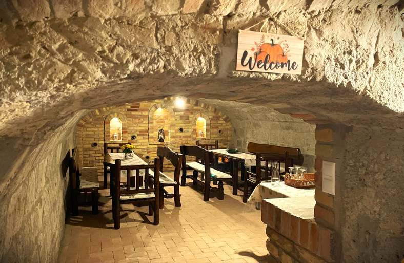 Food & Drinks 3, Kis-Duna Vendeghaz, Szentendre