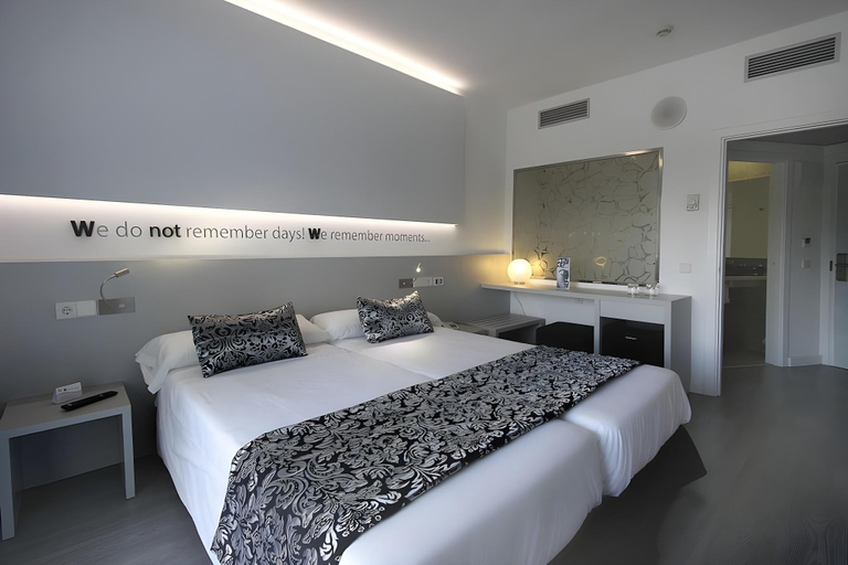 Bedroom 3, Hotel Caballero, Baleares