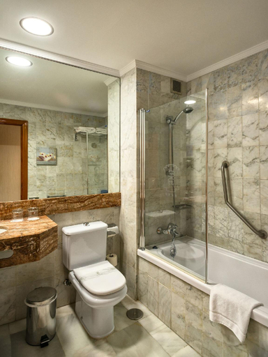 Bathroom 5, Hotel Balcon de Europa, Málaga