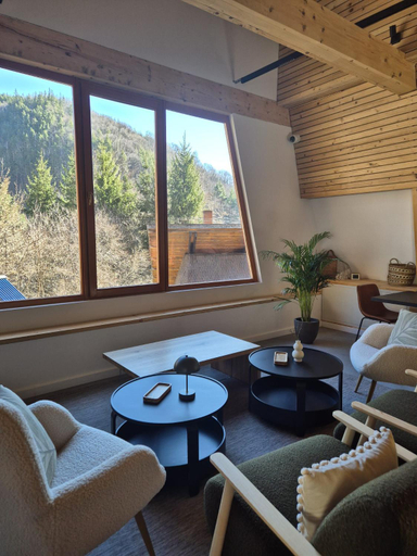 Others 5, Casa Tisaru, Tulnici