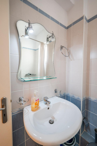 Bathroom 3, Noel Sea View Apartments, Sarandës