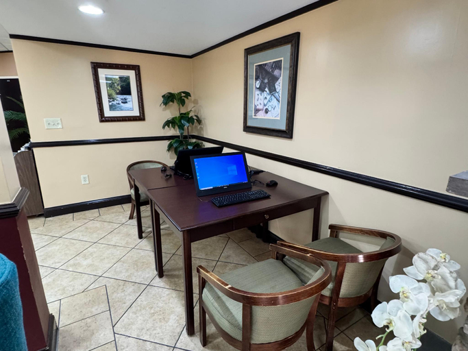 Public Area 3, Budgetel Inn - Phenix City, Russell
