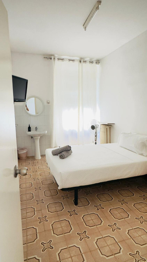 Bathroom 3, Hostal Ruano, Madrid