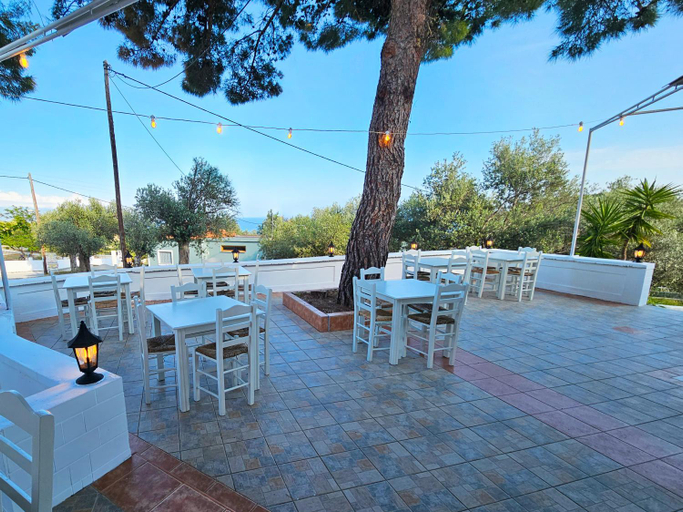 Food & Drinks, Galini Studios, North Aegean
