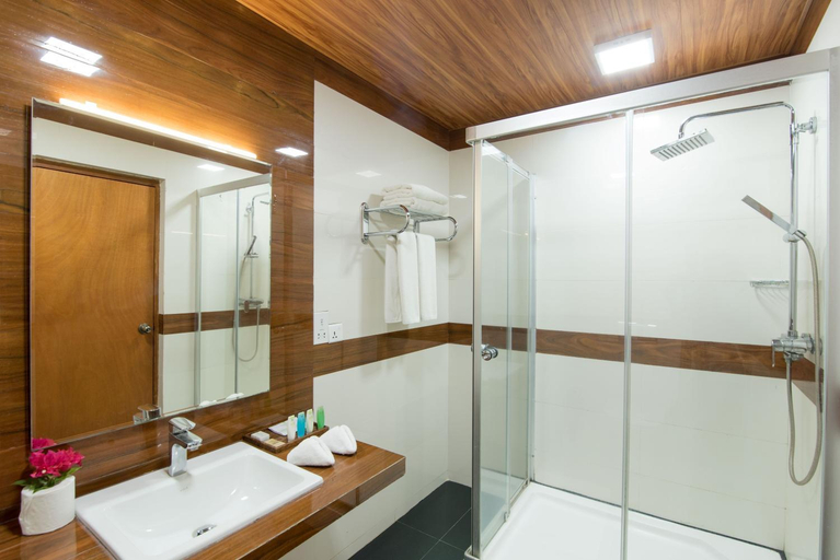 Bathroom, Sungreen Resort, Palugaswewa