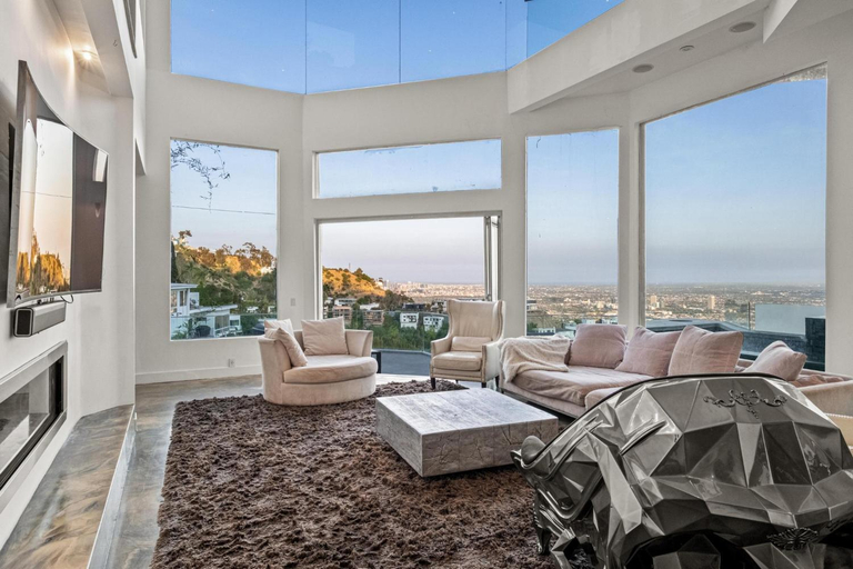 3, Hollywood Hills Modern Sanctuary–Jaw Dropping View, Los Angeles