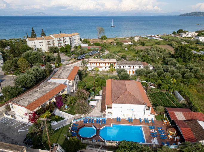 Others 5, Leftis Romantica, Ionian Islands