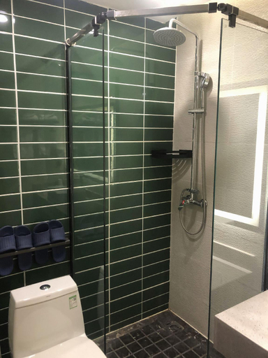 Bathroom 3, GreenTree Inn Express Bozhou Jian'an Road Railway Station, Bozhou
