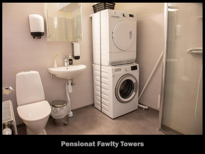 Others 5, Pensionat Fawlty Towers Aneby, Aneby