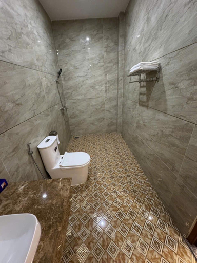 Bathroom 3, Khách Sạn Sơn Hiển, Cam Lâm