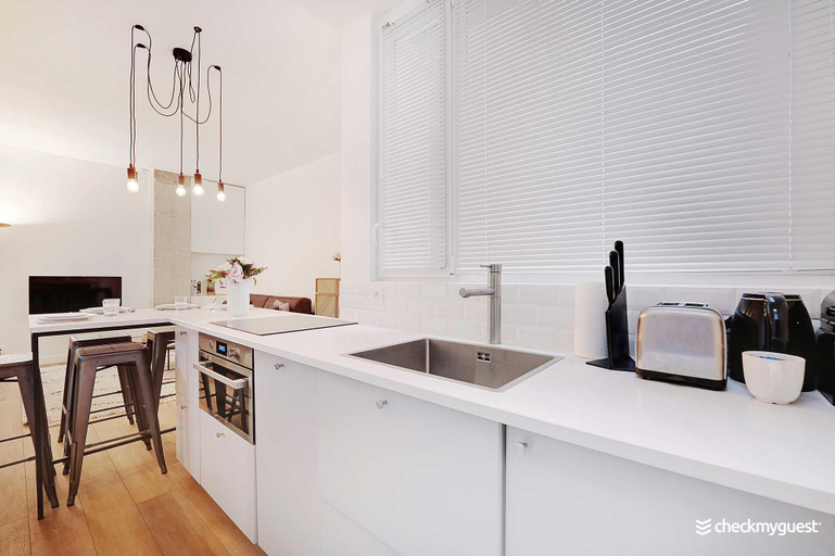 Others 2, Modern apartment - 2BR-6P-Oberkampf, Paris