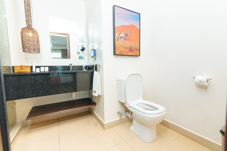 Bathroom 4, Ulwazi Place Hotel By Trianum, Westlands