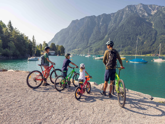 Others 4, Apartment in Achensee with Stunning Lake Views, Schwaz