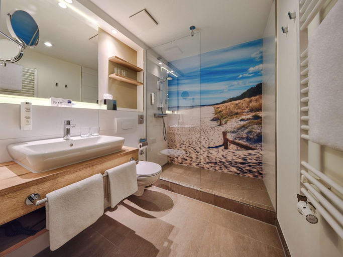 Bathroom 5, Dorint Seehotel Binz-Therme, Vorpommern-Rügen