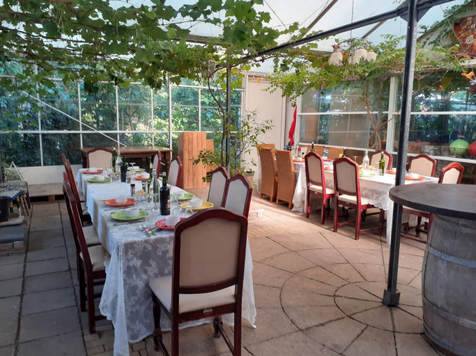 Food & Drinks 3, Wijndomein de Vier Ambachten -overnachten in de wijngaard, Bernisse