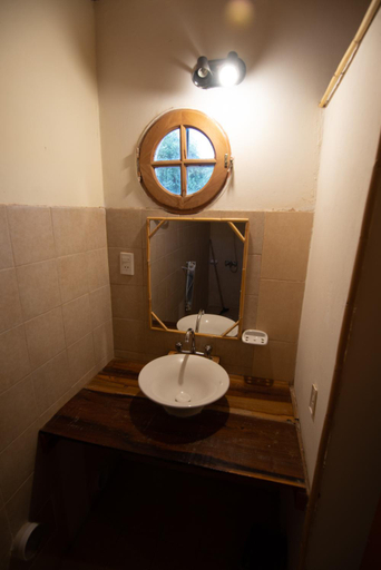Bathroom, Cabanas y dormis Zgris, Tinogasta