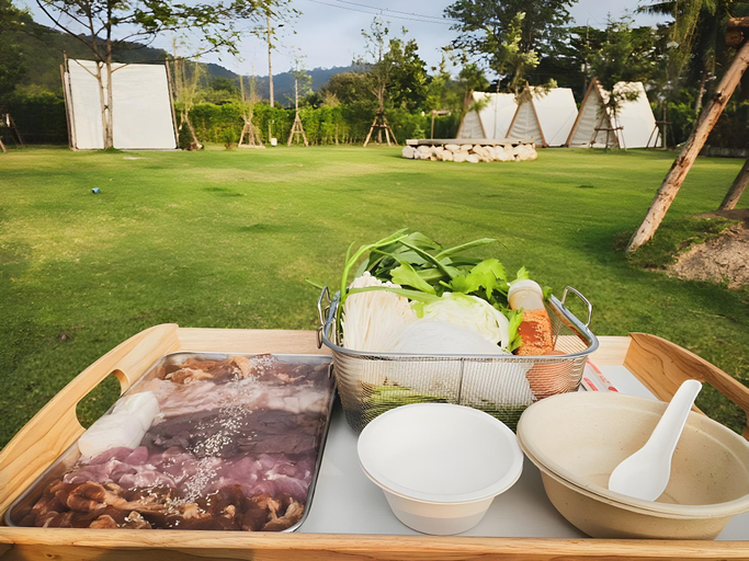 Food & Drinks, Take Time Nature Resort, Si Racha