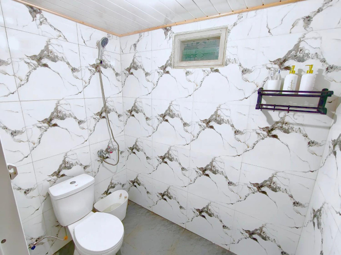 Bathroom 3, MIARZAFA CABIN HOUSE, Wonosobo