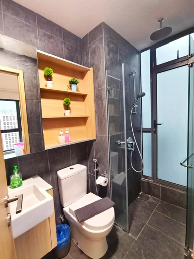 Bathroom 4, The Luxe & The Colony, KLCC, Kuala Lumpur
