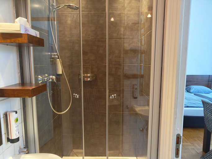 Others 2, WHLIVING - Apartments & Studios in Konstanz, Konstanz