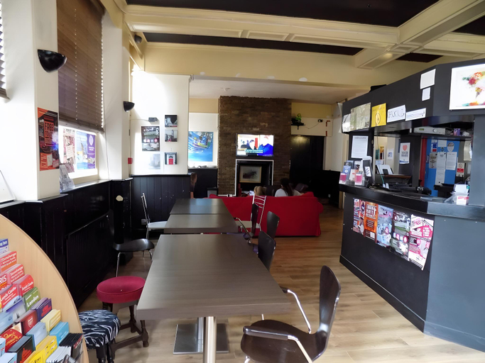 Food & Drinks 5, Phoenix Hostel Paddington, London
