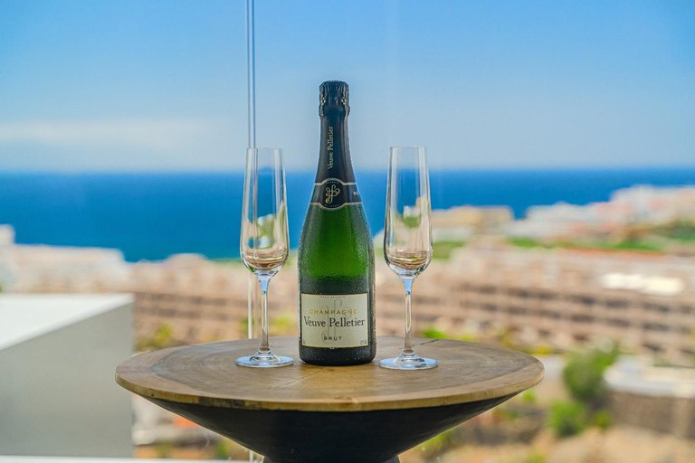 Food & Drinks 4, OCEAN GARDEN Sunset & Sunrise - heated pool - AC - lounge zone, Santa Cruz de Tenerife