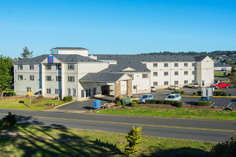 Exterior & Views 2, Motel 6 Newport, OR, Lincoln