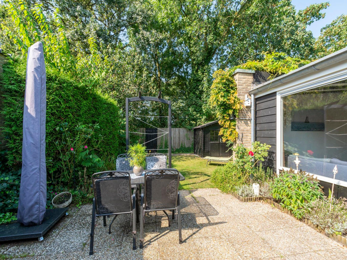 Others 4, Bungalow in Sint Maartenszee near Dunes, Zijpe