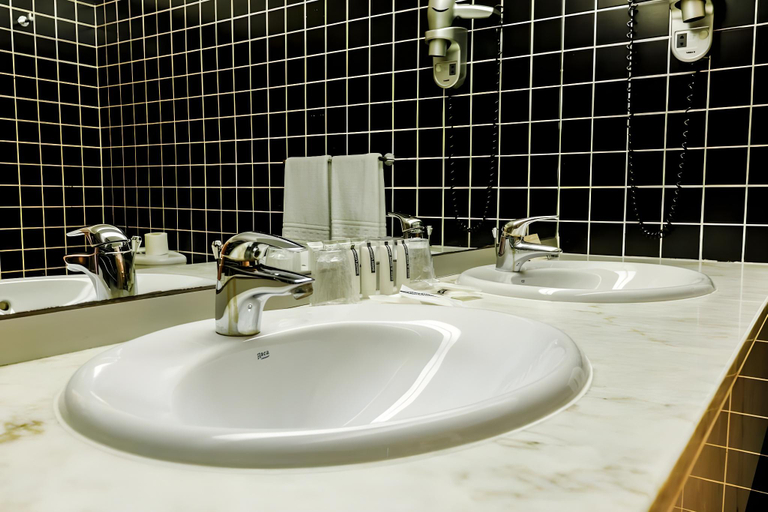 Bathroom 5, Monte Prado Hotel & Spa, Melgaço